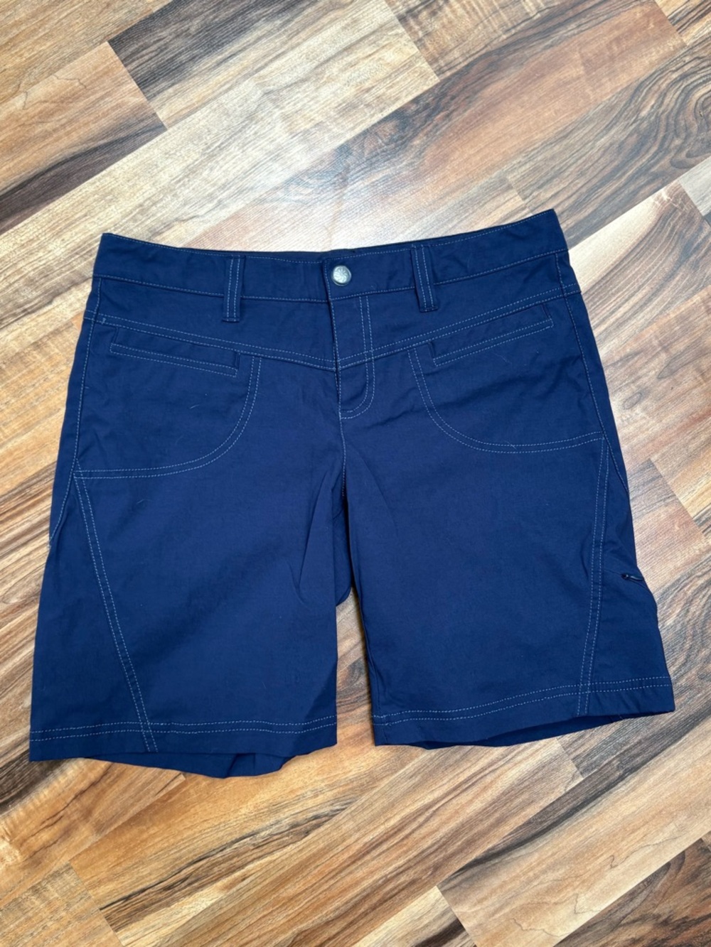 Athleta Women’s Navy Shorts size 8